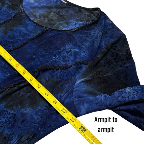 Y2K Black and Blue Textured Floral Whimsical Whimsigoth Fairy Blouse Size XL - Picture 8 of 9